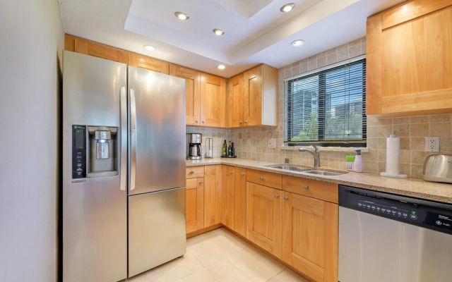 Sea Isles Condo