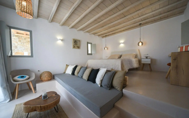 Myconian Crown Suites