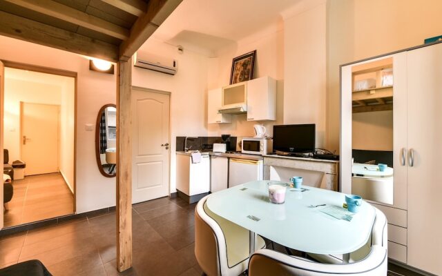 Les halles Mezza Apartment 0