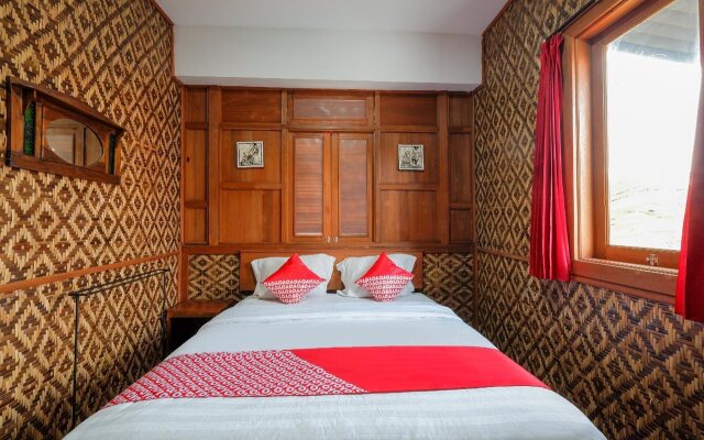 OYO 4016 Tan Jokteng Guest House