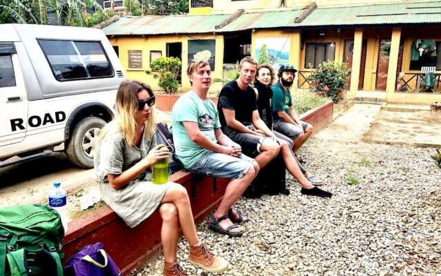 Safari Wildlife Lodge & Camp