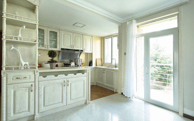 Qingdao Oceanside Hotel & Resort