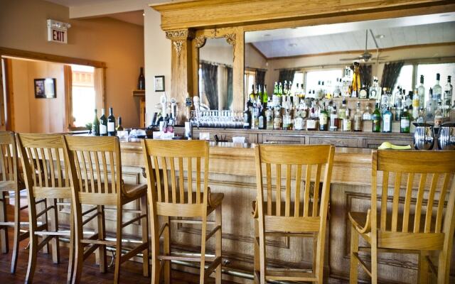 Gallatin River Lodge