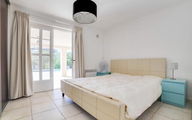 Modern Villa With Swimming Pool in Sainte-maxime