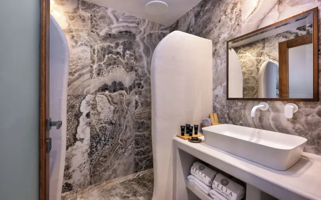 Aelia Luxury Suites Thalassa