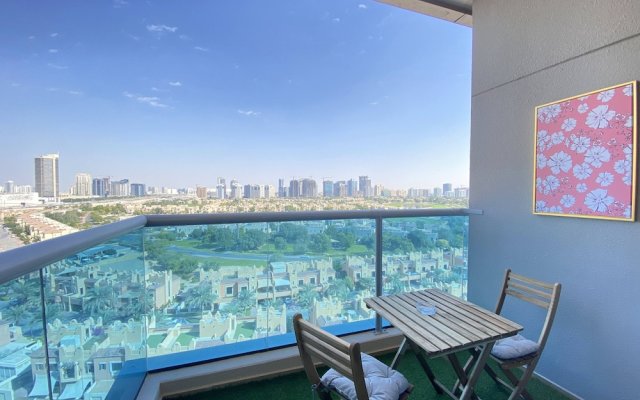 LuxBnB Elite Sports City Golf CourseView