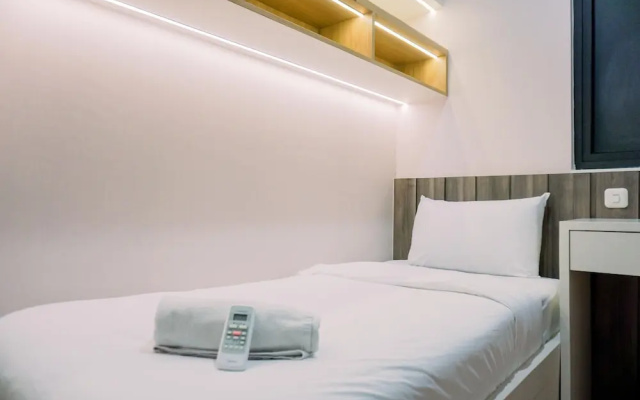 Homey And Spacious 3Br At Sky House Bsd Apartment