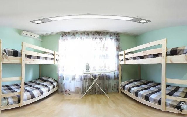 Stop House Хостел