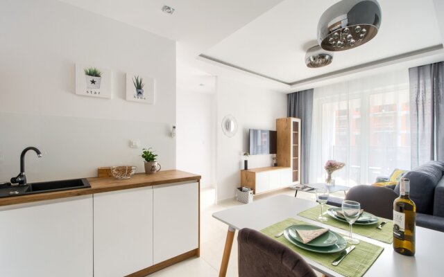 M&R Apartament Airport&Business DeLuxe Cybernetyki