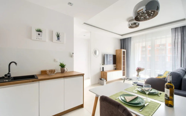 M&R Apartament Airport&Business DeLuxe Cybernetyki