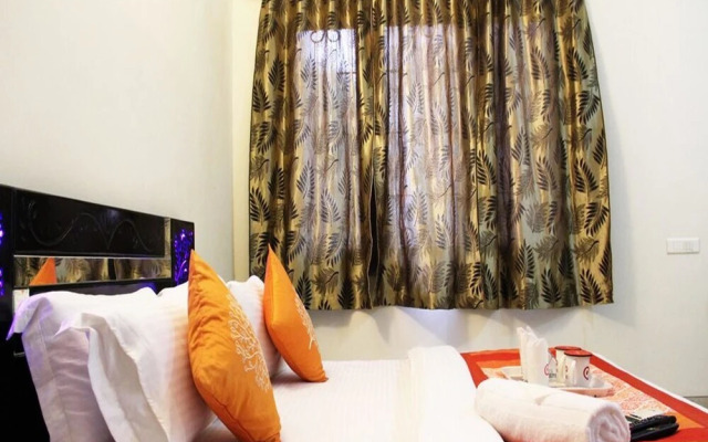 Hotel Ashray by OYO Rooms