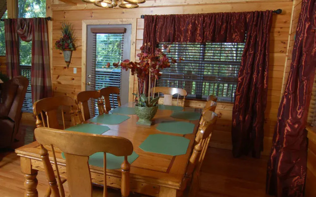 Theater Mountain Hideaway