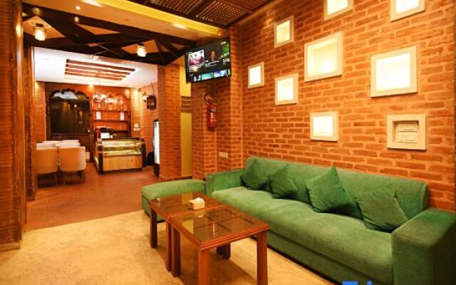 Woodapple Hotel and Spa