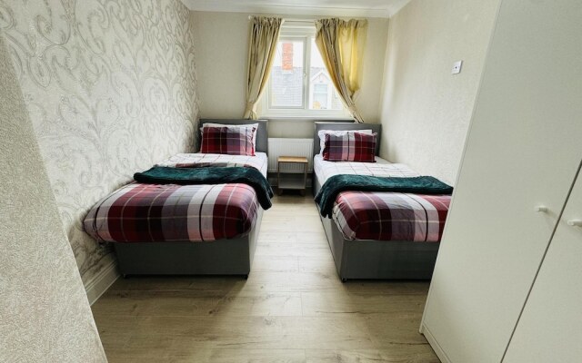 Entire 4-bed House in Sunderland