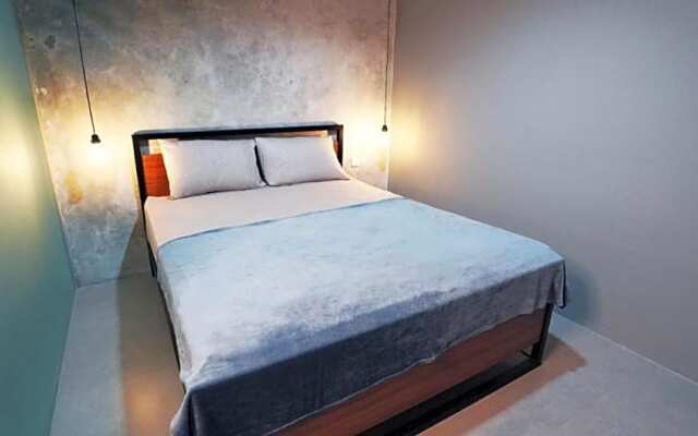 Hostel 18 Pasangan Butuh Surat Nikah