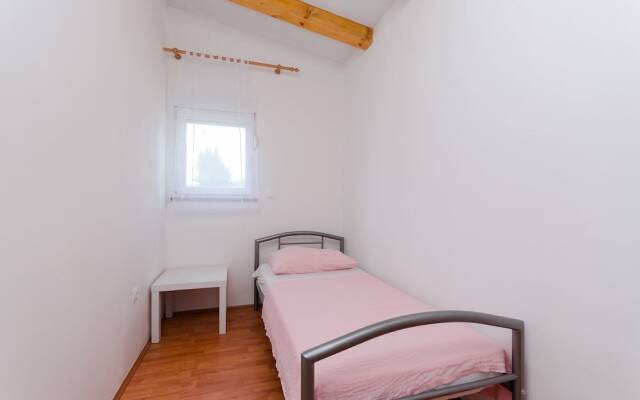 House Maslina