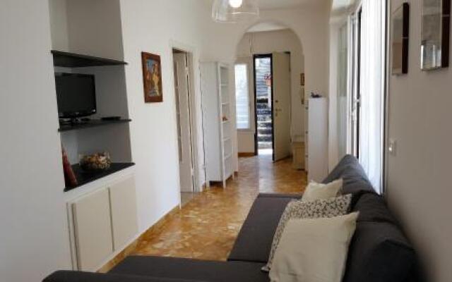 Flat 2 bedrooms 1 bathroom - Genoa