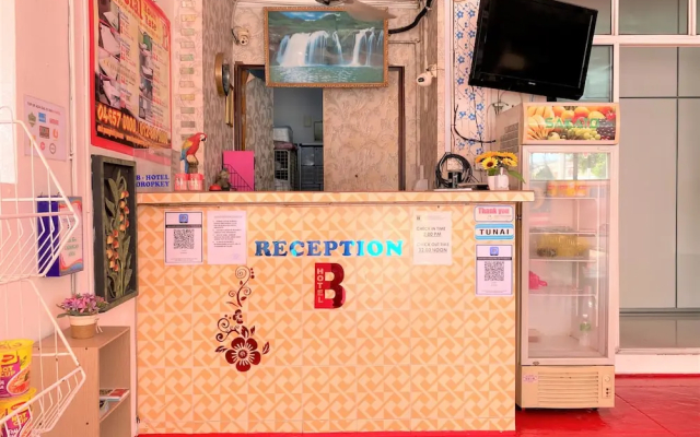 B Hotel