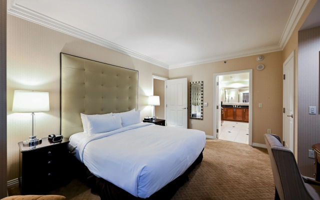 StripViewSuites at Signature