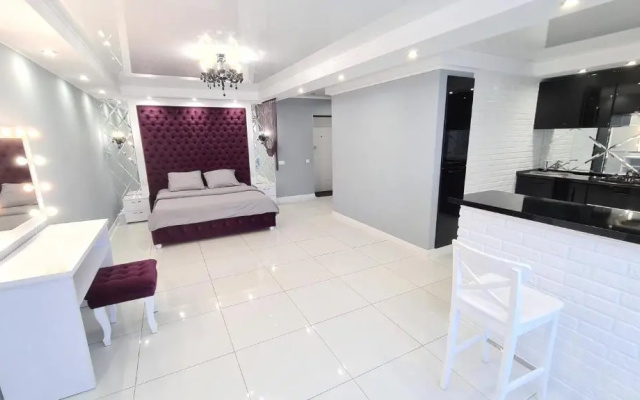 Apartaments on prospekt Mira 35 (the 95th kvartal, Ploshcha Horkoho)
