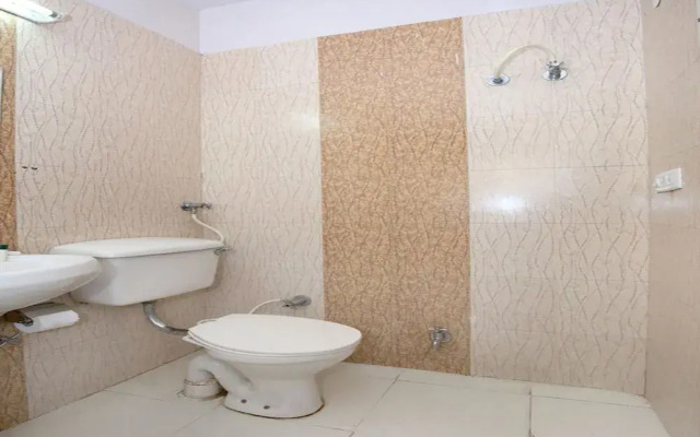 OYO 6366 Grand Regal Hotel