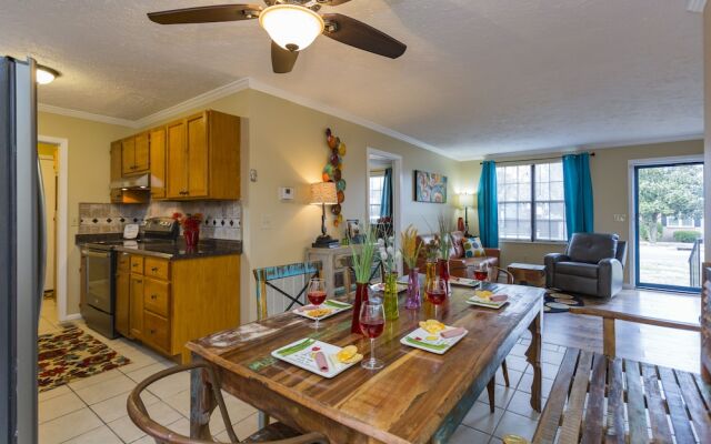 Charming Nashville Home Near Restaurants & Bars!