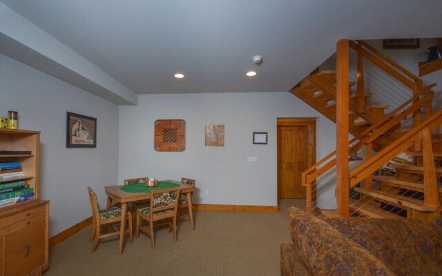 Livin' Lodge 3 Bedroom House
