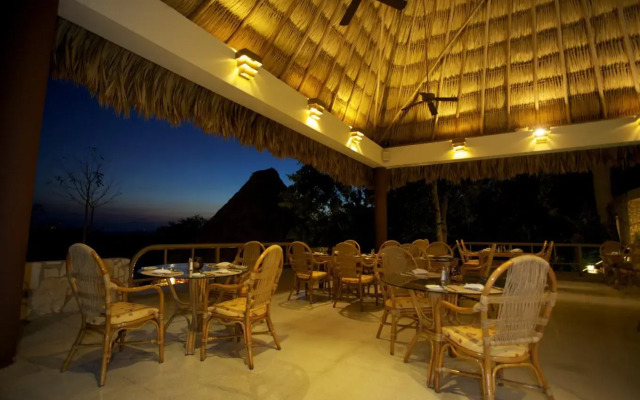 Hotel Camino Real Tikal