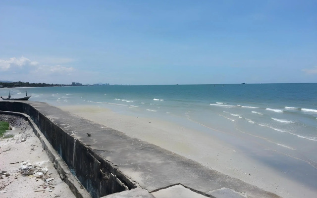 Bann Lom Le Huahin