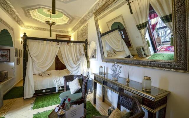 Room in B&B - Riad Anabel - Olive Triple Suite