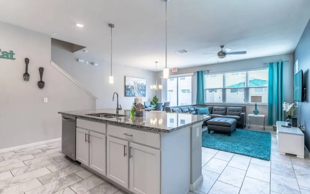 5134 Compass Bay