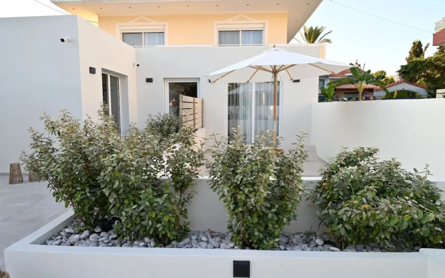 Rhotheon Suites in Ialysos Rhodes