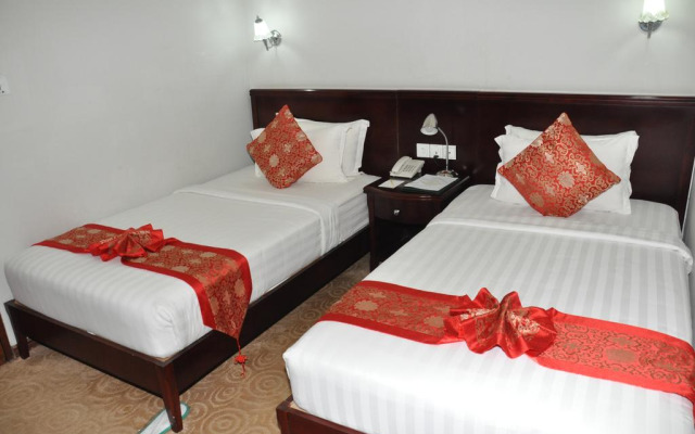 Green Leaf Hotel