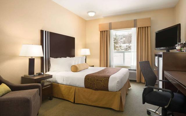 Ramada Limited Golden