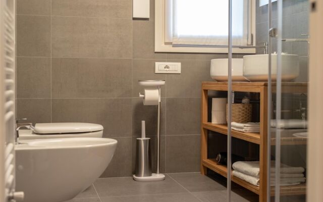 Central 2br Apartment Private Parking Long Term Welcome
