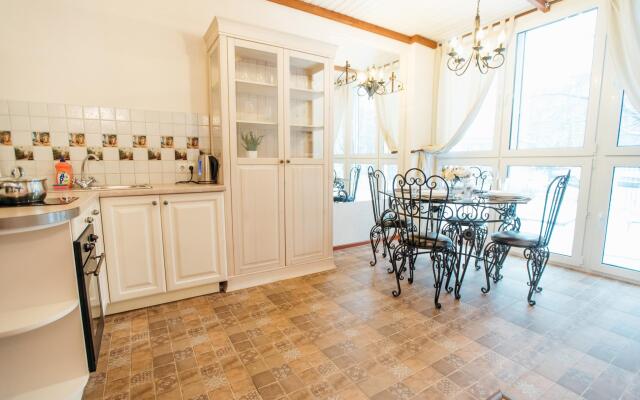 Апартаменты на переулке Суворова