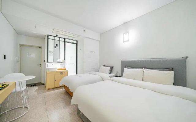 AMI Boutique Hotel