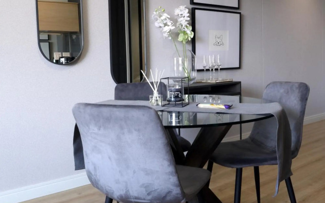 5 Star Elegant Apartments, Ellipse Waterfall City, Johannesburg