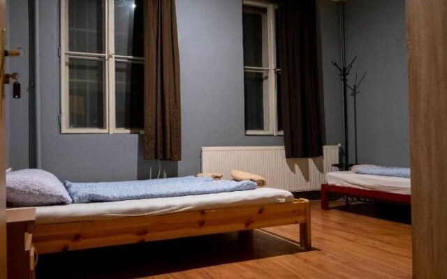 DeeP Guest House
