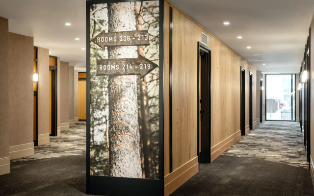 Peaks Hotel and Suites