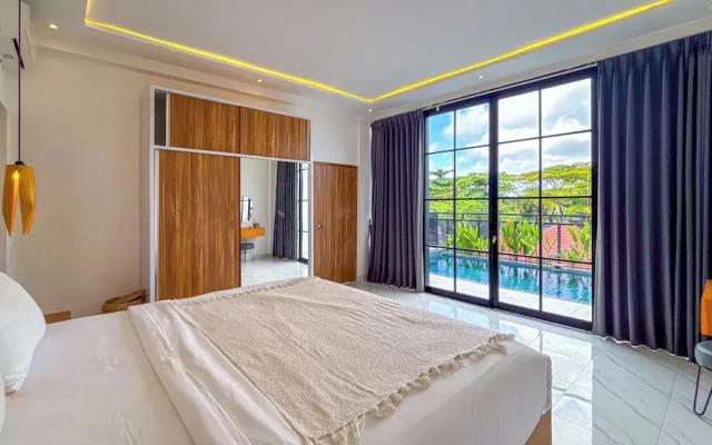 Seminyak Loft 360 Bali