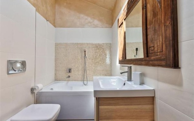 Torino Savoia Wooden Duplex Apt