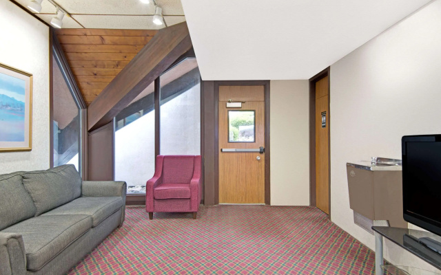 Days Inn by Wyndham Washington Pennsylvania