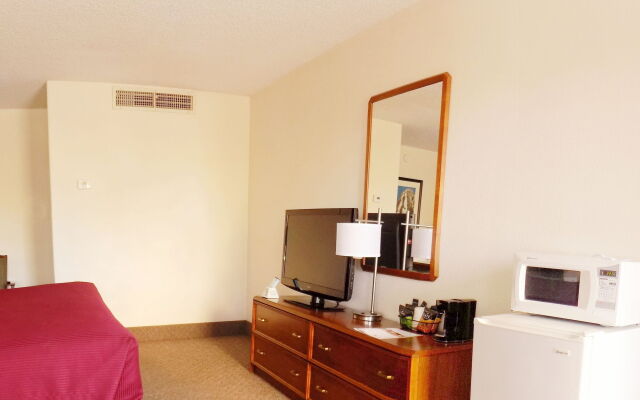 Ramada by Wyndham Mesa Downtown