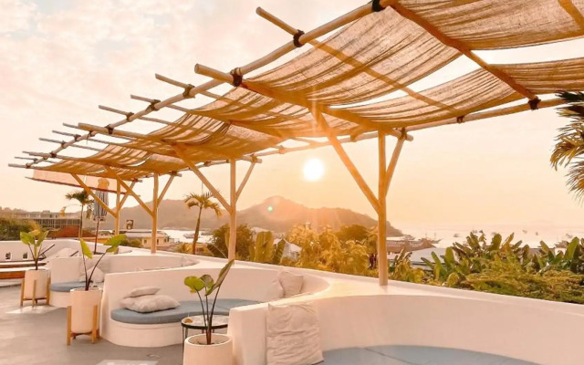 Seaesta Komodo Hotel & Hostel