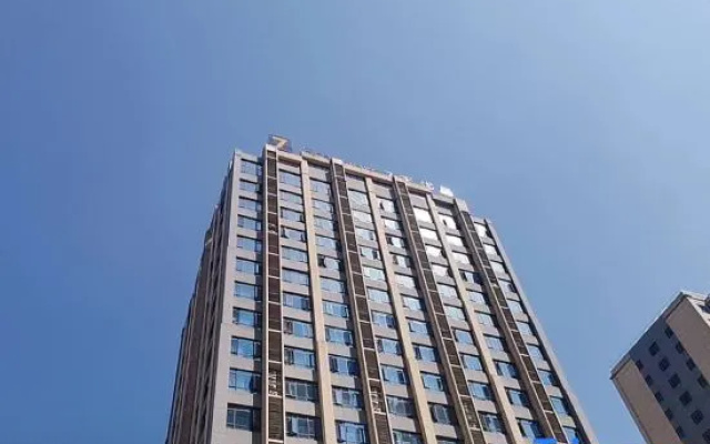 7 Days Premium Hotel (Chongqing Qijiangdong Railway Station Wanda Plaza) — фото 2