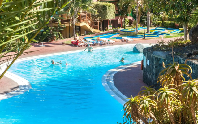 Apartamentos Oasis San Antonio