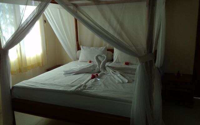 Starlight Restaurant & Bungalows