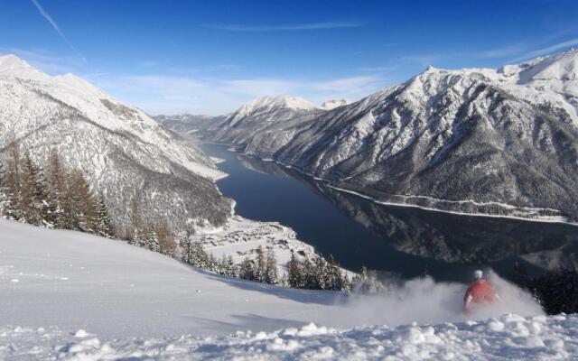 Chalet & Apartments Tiroler Bua