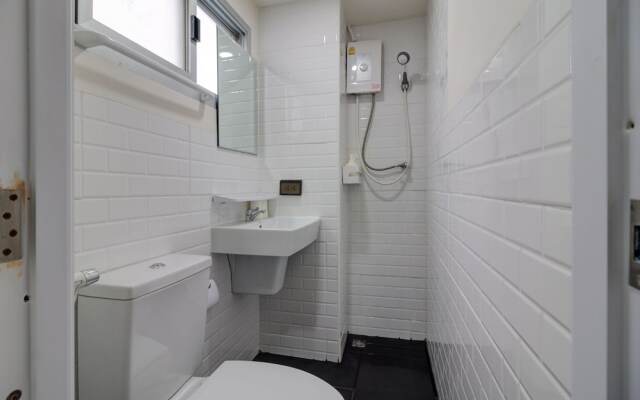 Bangkok Watergate Townhouse